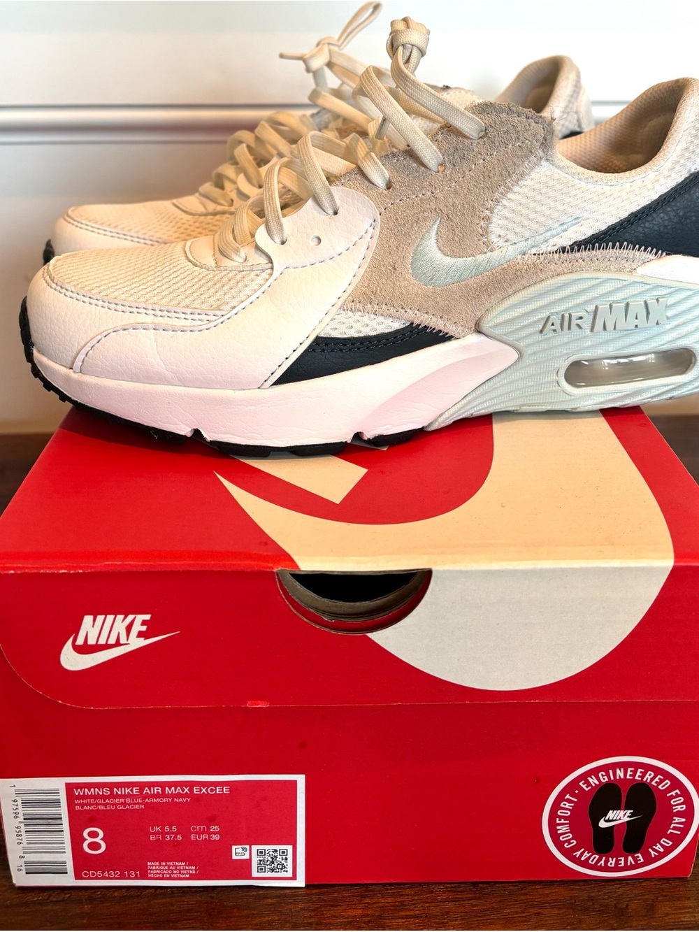 Nike WMNS Air Max Excee White, Glacier Blue & Armory Navy Box Label